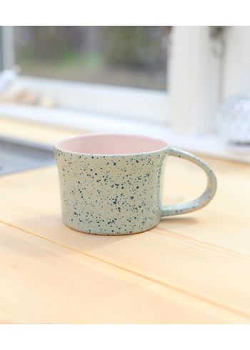 KRAKI Ceramics - Kopp - Mug with big handle - Konkylie