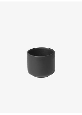 Louise Roe - Cup - Ceramic PISU - #02 Cup Ink Black