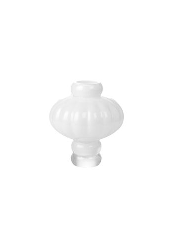 Louise Roe - Jarrón - Balloon Vase 02 - Opal White