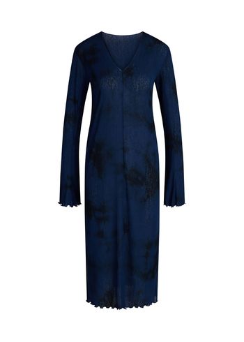 Mads Nørgaard - Dress - Cher Hathena Dress - Tie Dye AOP/Estate Blue