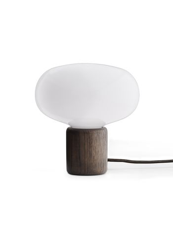 New Works - Lampada da tavolo - Karl Johan Table Lamp - White Opal / Smoked Oak