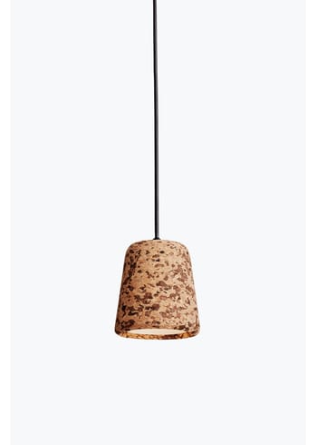 New Works - Lampe - Material Pendant w. Black Fitting - Blandet kork