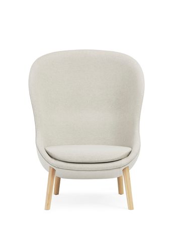 Normann Copenhagen - Lænestol - Hyg Lounge Chair by Simon Legald / High - Eg / Main Line flax: MLF20 (Sand)