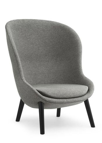 Normann Copenhagen - Fotel - Hyg Lounge Chair by Simon Legald / High - Main Line Flax / Black Oak