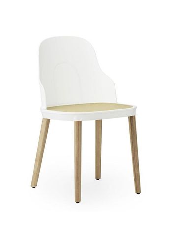 Normann Copenhagen - Puheenjohtaja - Allez chair in oak - molded wicker - White