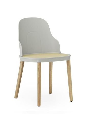 Normann Copenhagen - Chaise - Allez chair in oak - molded wicker - Warm grey
