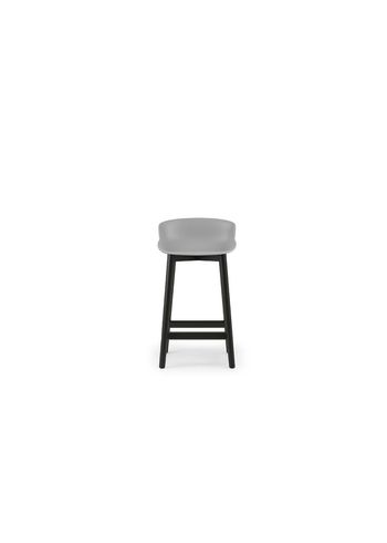 Normann Copenhagen - Stol - Hyg bar stool 65 cm wood - Grå - Sort Egetræ
