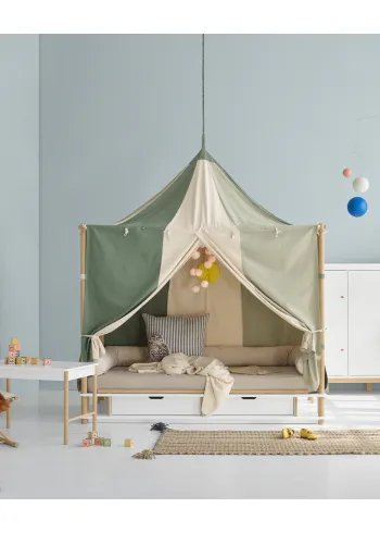 Oliver Furniture - Børne sengeforhæng - Camp Bed Canopy - circus, green/undyed