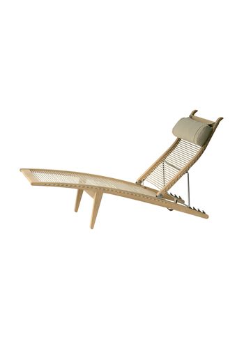 PP Møbler - Sedia a sdraio - pp524 Deck Chair / By Hans J. Wegner - Natural Flag Halyard / Standard Fabric / Soaped Oak