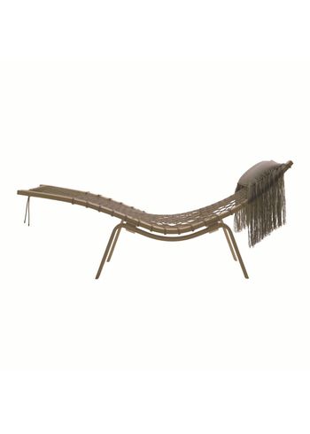 PP Møbler - Chaise lounge - pp135 Hammock Chair / By Hans J. Wegner - Standard Fabric / Natural Flag Halyard / Soaped Ash