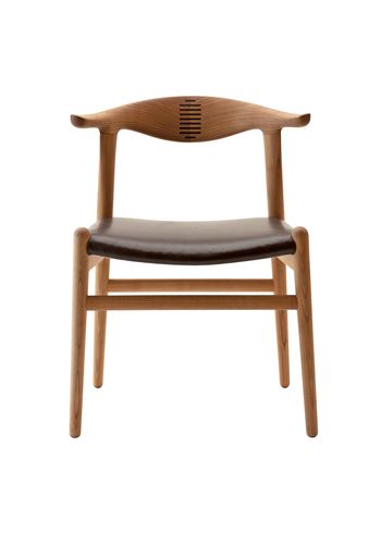 PP Møbler - Cadeira de jantar - pp505 Cow Horn Chair / By Hans J. Wegner - Elegance Leather Mocca 20197 / Clear Oiled Cherry