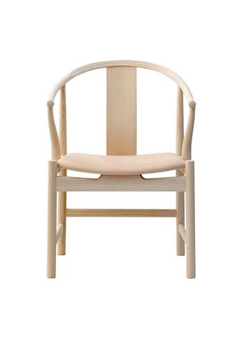 PP Møbler - Dining chair - pp56 Chinese Chair / By Hans J. Wegner - Soaped Ash / Vegetal Leather Nature 20090
