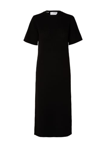 Selected Femme - Stickad klänning - SLFHelena 2/4 Knit Dress - Black