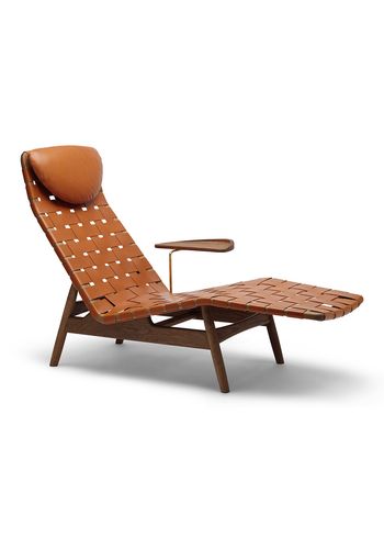 Sibast Furniture - Armchair - AV Egoist Chaiselounge - Cognac Leather / Smoked Oak