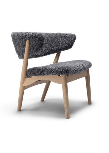 Sibast Furniture - Lounge stol - Sibast No.7 Lounge Chair | Sheepskin Upholstery - White Oiled Oak / Short Grey Sheepskin