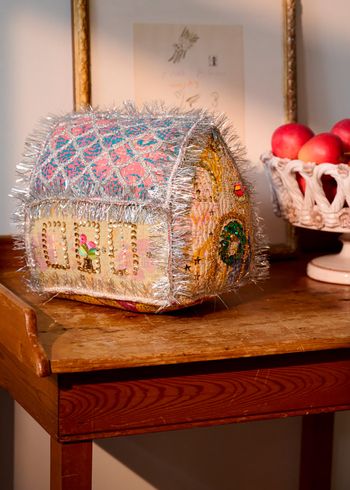 Sissel Edelbo - Julepynt - Large Gingerbread Kantha House - No. 225