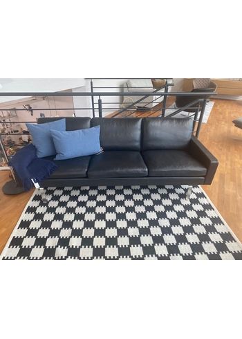 Skipper Furniture - Soffa för 3 personer - Firenze 3 seater - Showroom model - Anilina leather black / Steel frame