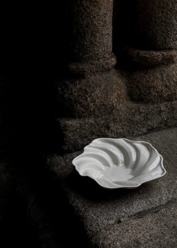 Studio Aarhus - Dish - Shell bowl - Blank hvid