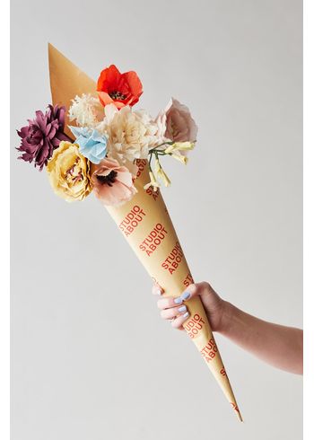 Studio About - Paper Flowers - Paper Flowers Bouquet - Surprise9