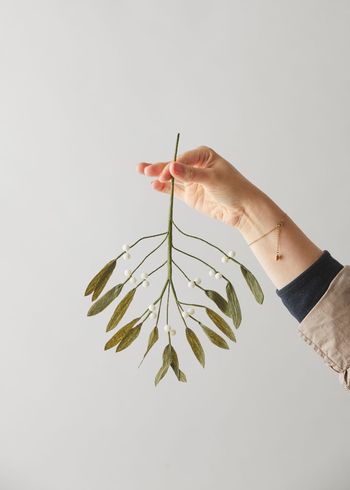 Studio About - Paper Flowers - Paper Flower - Mistletoe - Green