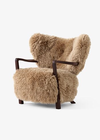 &tradition - Lounge stoel - Wulff ATD2 - Walnut/Sheepskin 50 mm, Honey