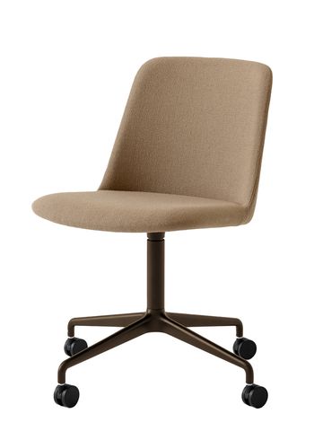 &tradition - Chair - Rely HW23 - Upholstery: Hallingdal 224 / Base: Bronzed