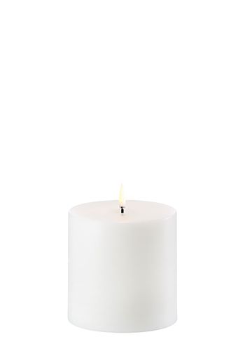 Uyuni - Stearinlys - LED Pillar Candle - Nordic White/Smooth - 10,1x10 cm