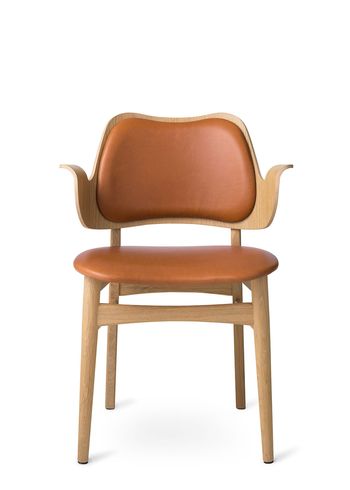 Warm Nordic - Puheenjohtaja - Gesture Chair / White Oiled Oak - Silk 0250 (Camel)