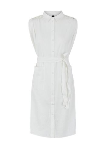 Y.A.S - Klänning - YASSwatia SL Oversize Dress - Star White