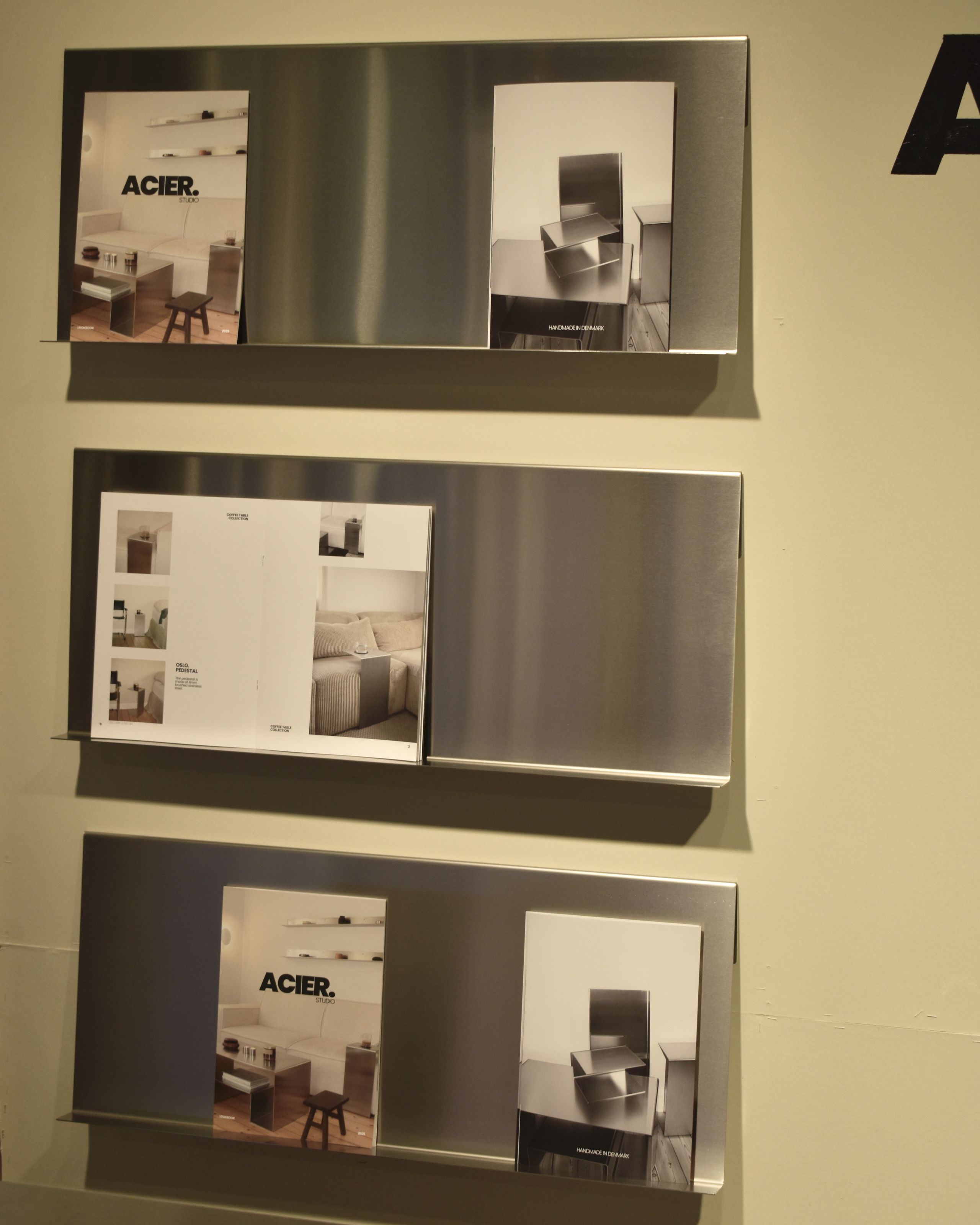 Acier Studio - Zeitschriftenhalter - Bodø Magazine Stand - Stainless Steel