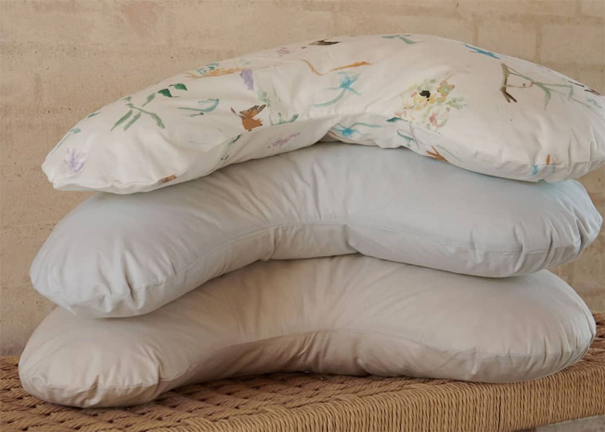 And now you sleep - Pude - Deep Sleep Body Pillow - Quiet Meadow
