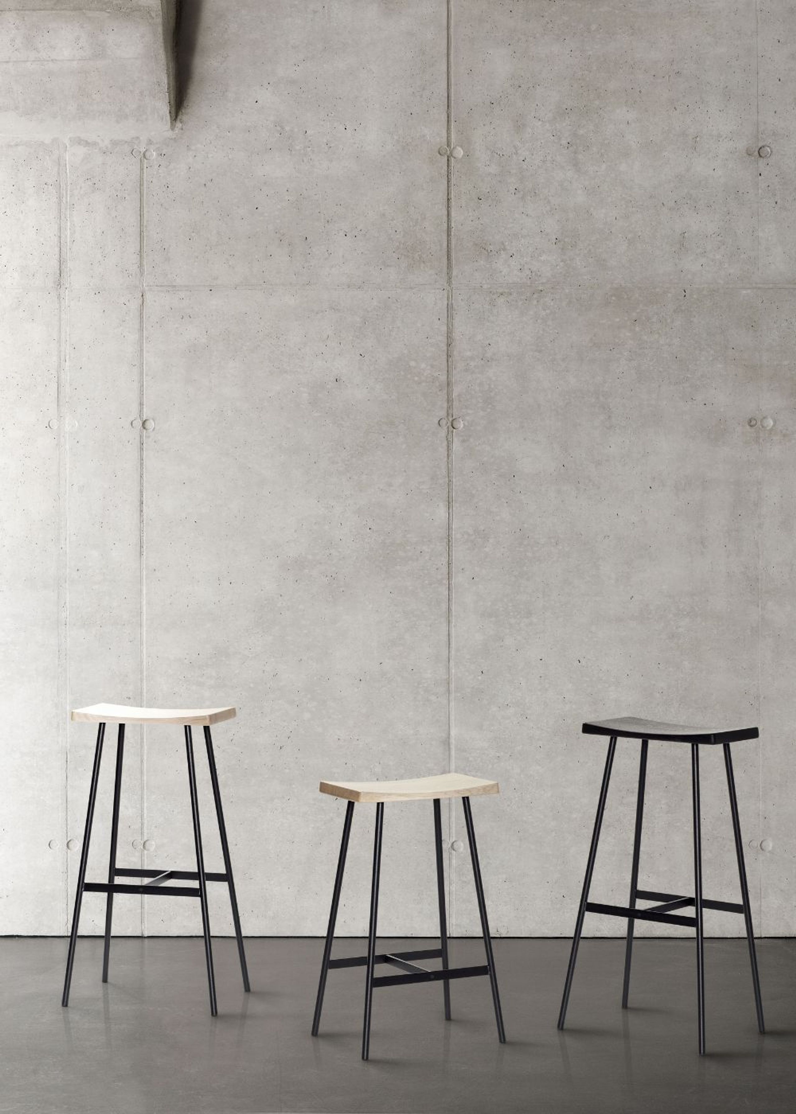 Andersen Furniture - Bar stool - HC2 Barstool - Black Powder Coating / White Stained Oak