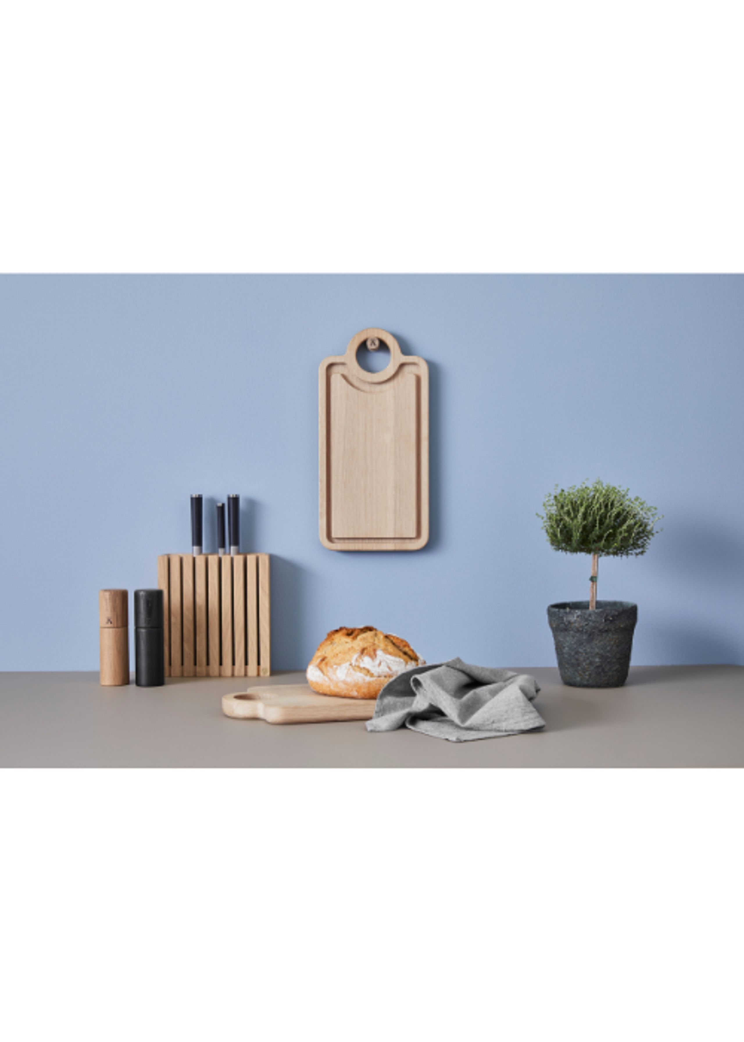 Andersen Furniture - Cutting Board - Circle Carvingboard - Oak - Carvingboard