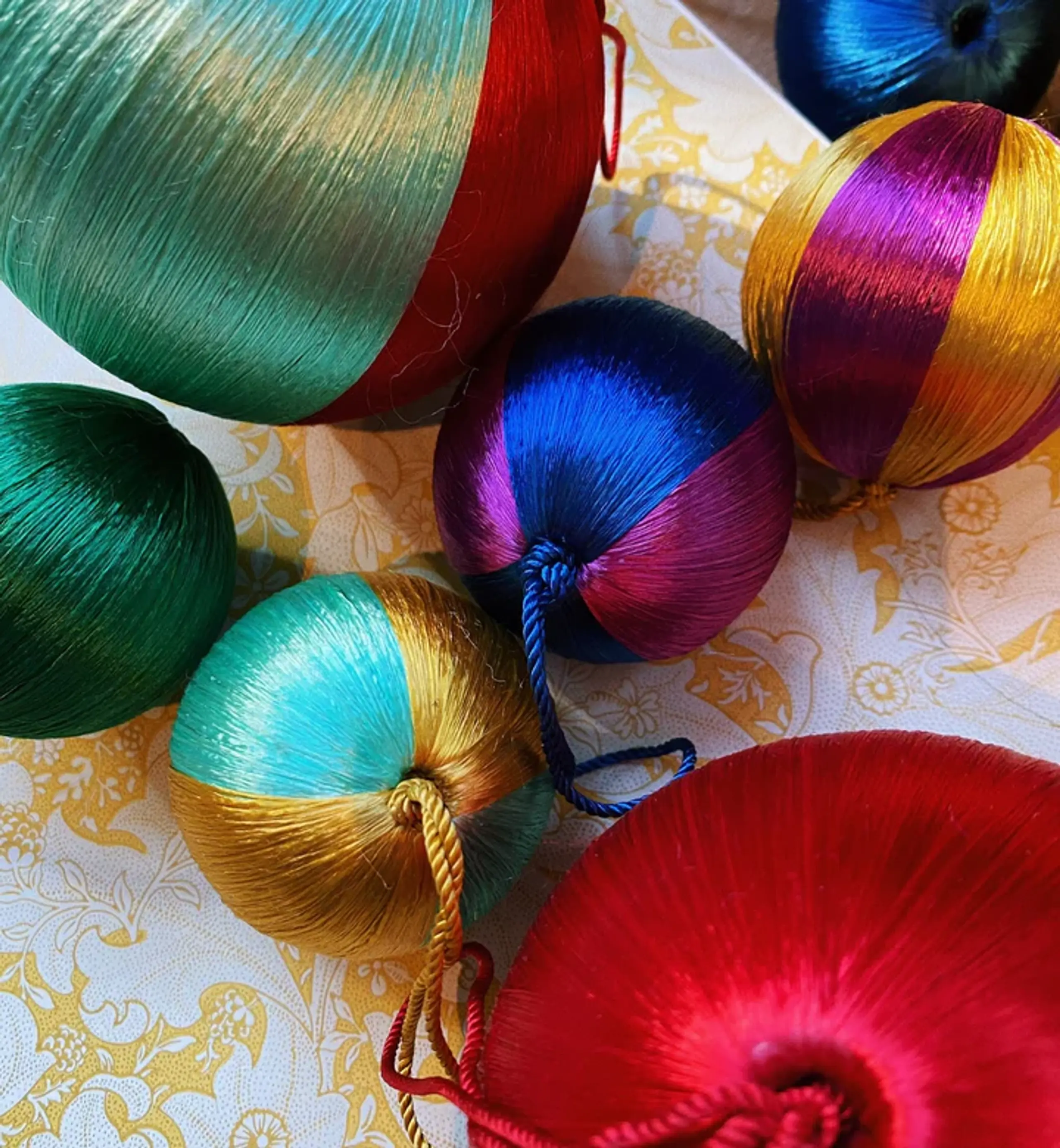 Anna + Nina - Boule de Noël - Corded Ornament - Small - Blue Stripe