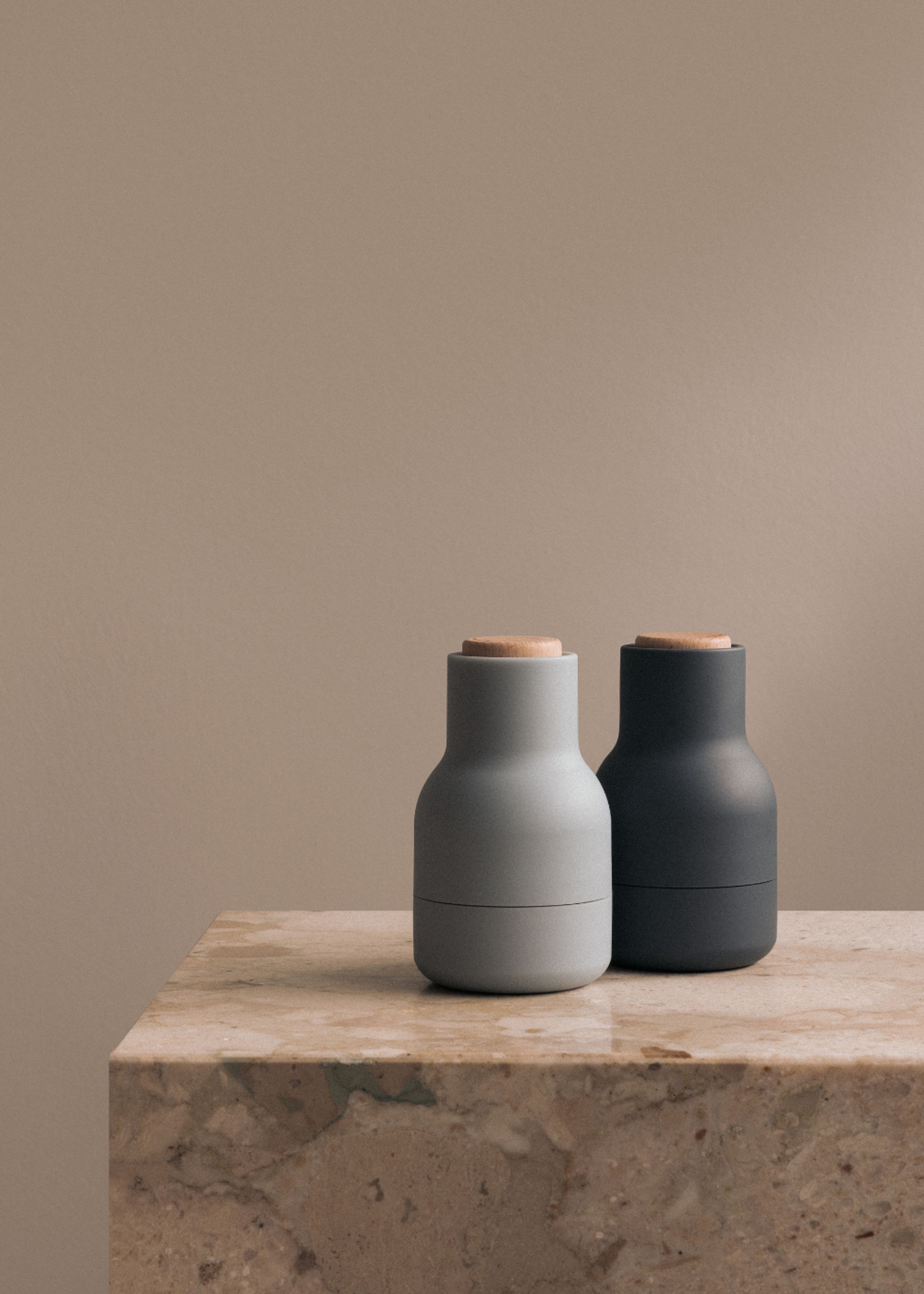 Audo Copenhagen - Mlýn - Bottle Grinder, Small, 2 pcs. - Hunting Green/Beige / Lid: Walnut