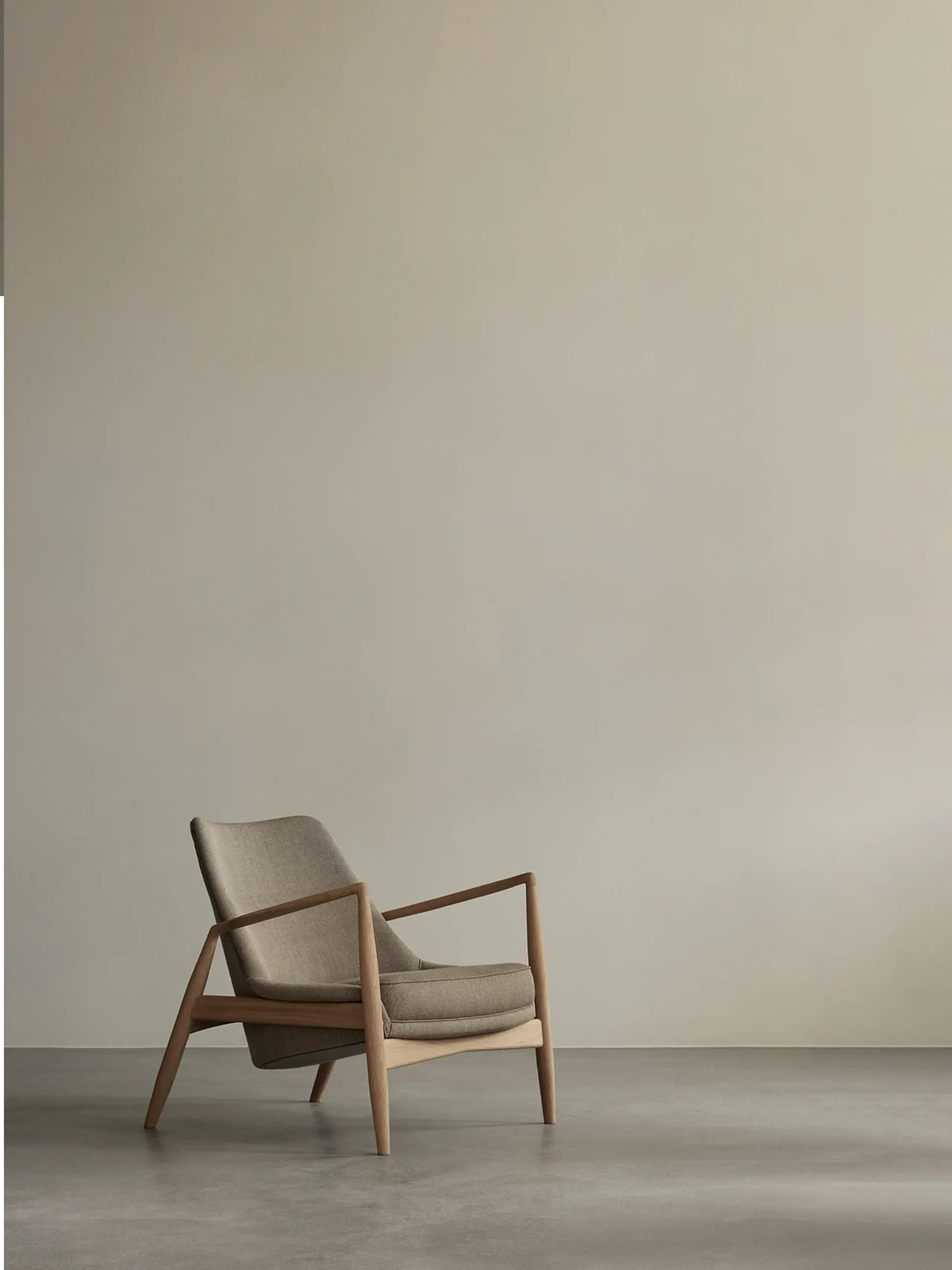 Audo Copenhagen - Stofble - The Seal Lounge Chair Low Back - Oiled Natural Oak / Re-wool 218