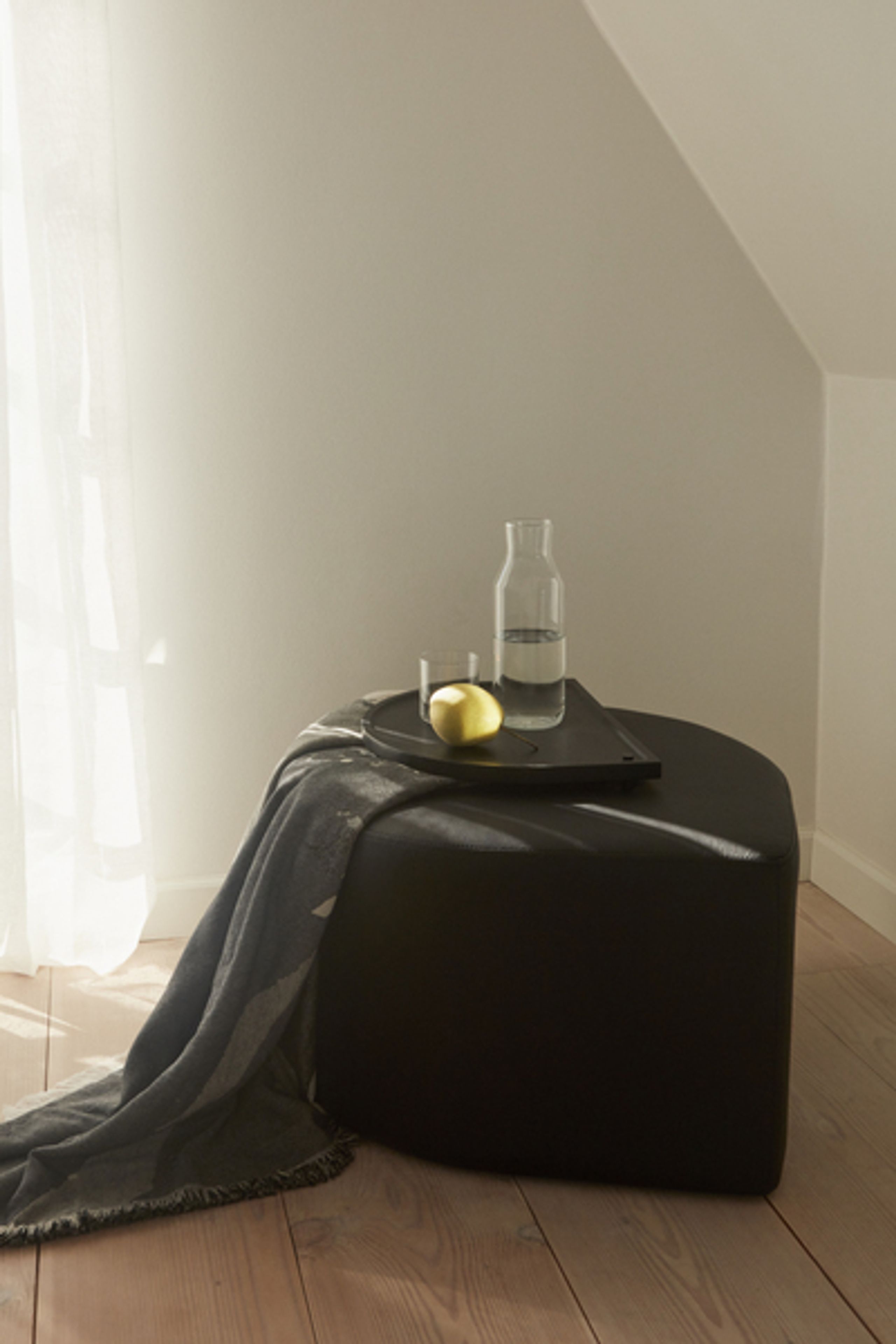 AYTM - Tray - Sessio Tray - Black - square