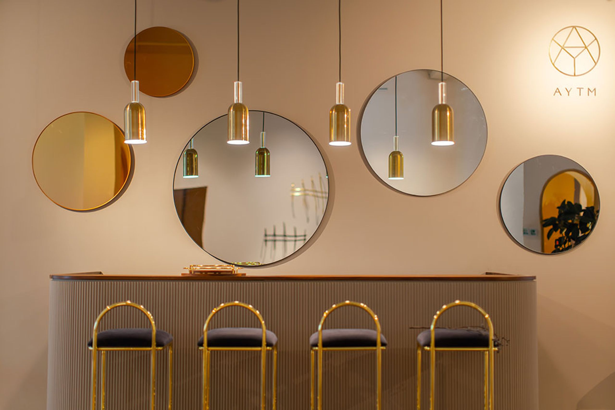 AYTM - Banco de bar - ANGUI bar chair - High - Anthracite/Gold