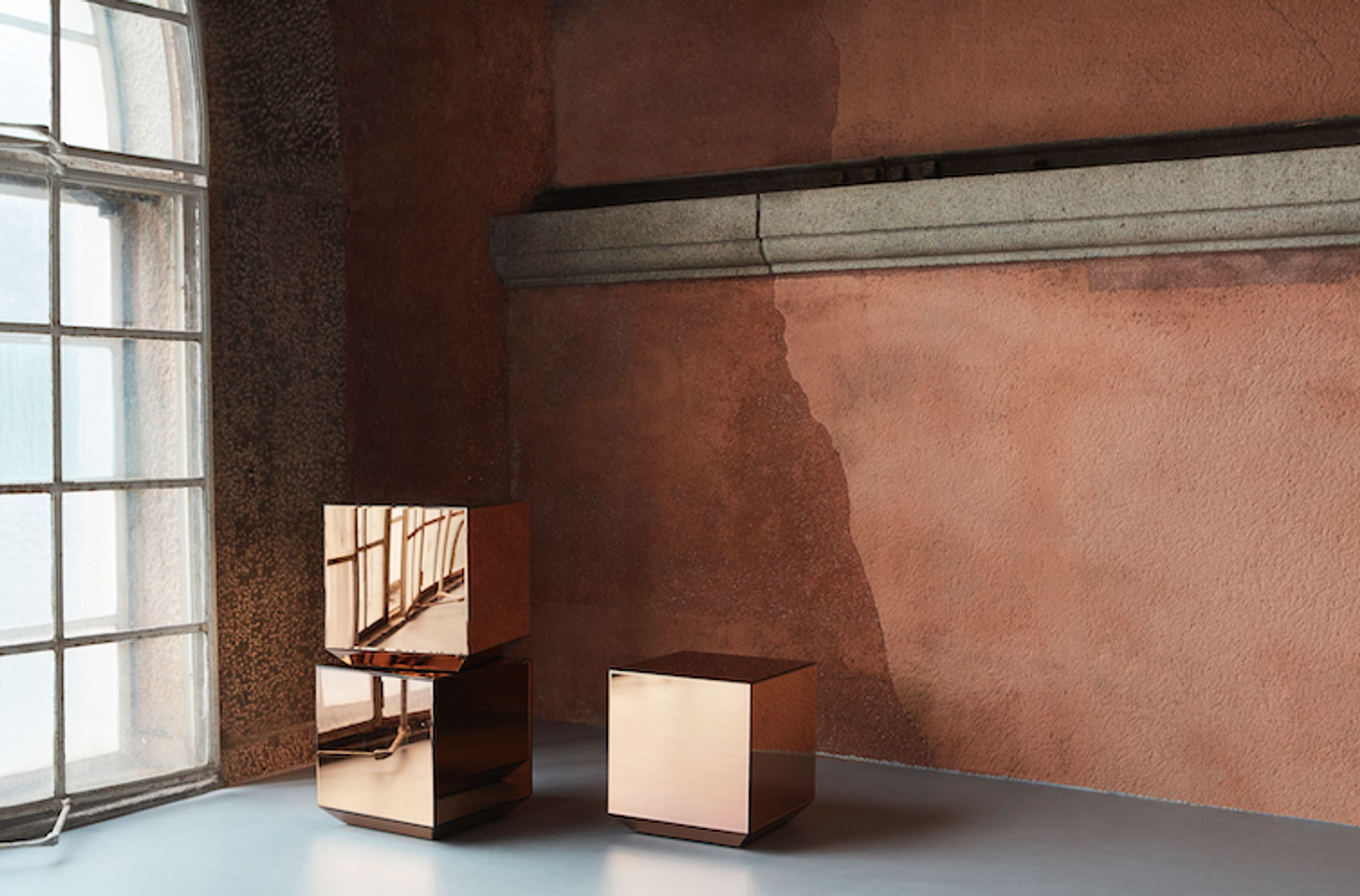 AYTM - Table - SPECULUM Mirror Table - Small - Rose