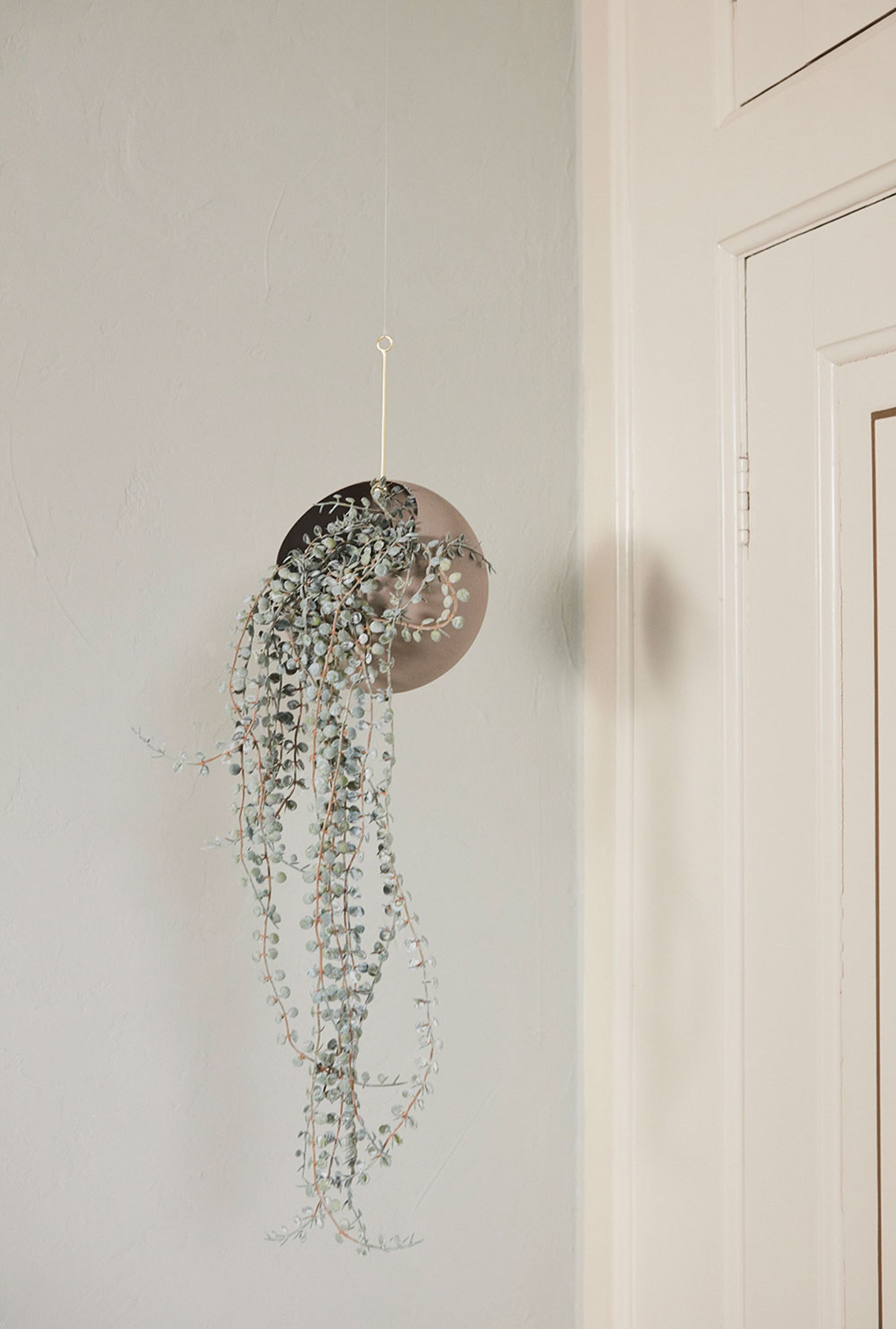 AYTM - Jar - Globe Hangning Flowerpot - Taupe Small