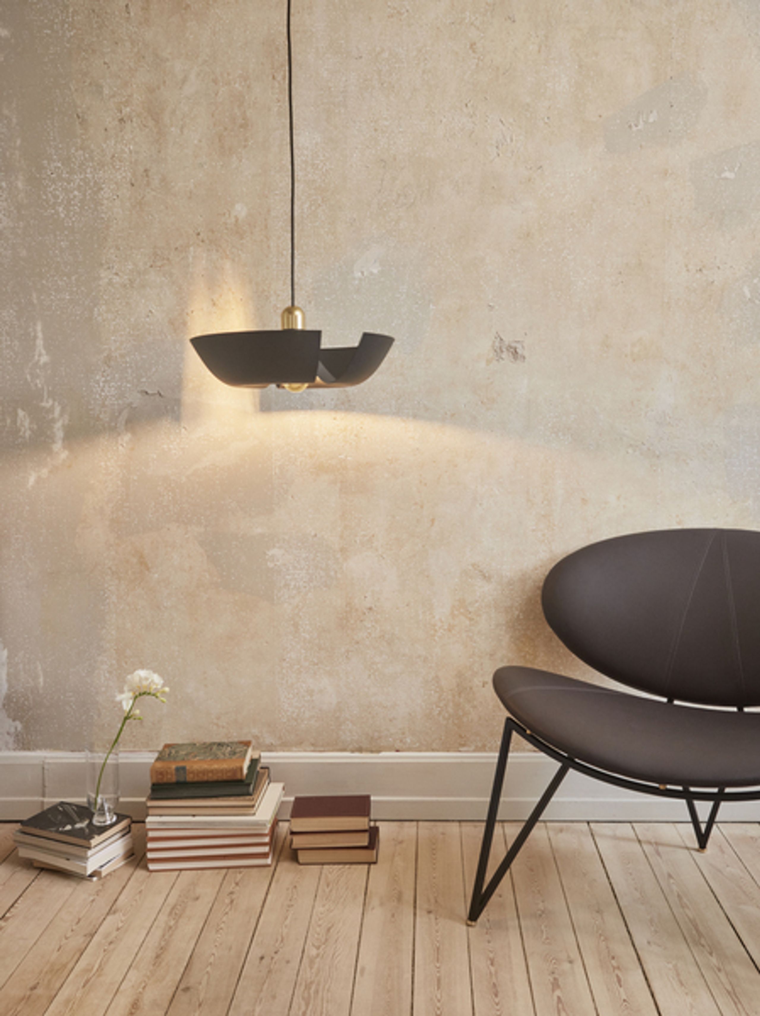 AYTM - Lampe - CYCNUS pendant - Black/gold large