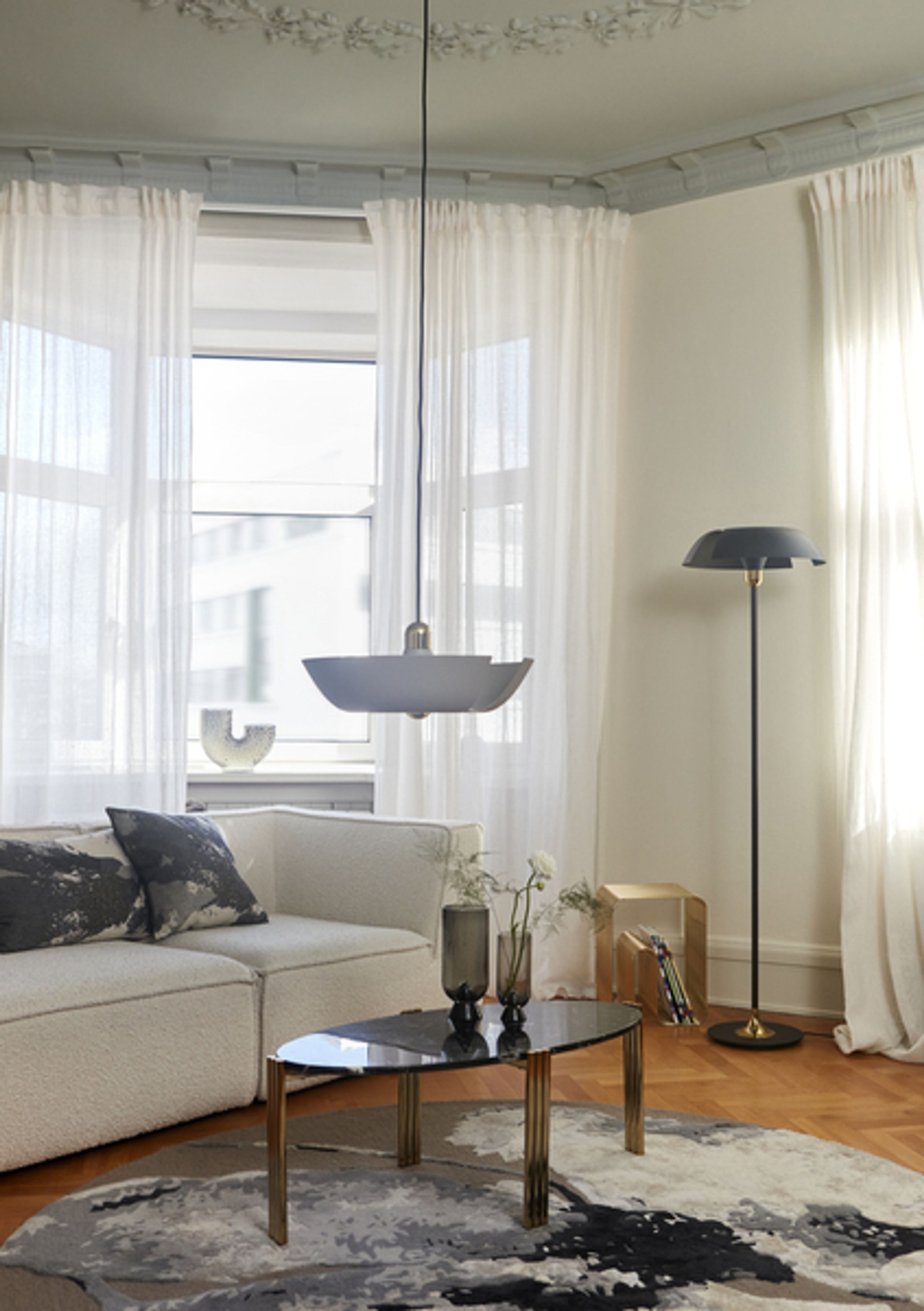 AYTM - Lampe - CYCNUS pendant - Black/gold large