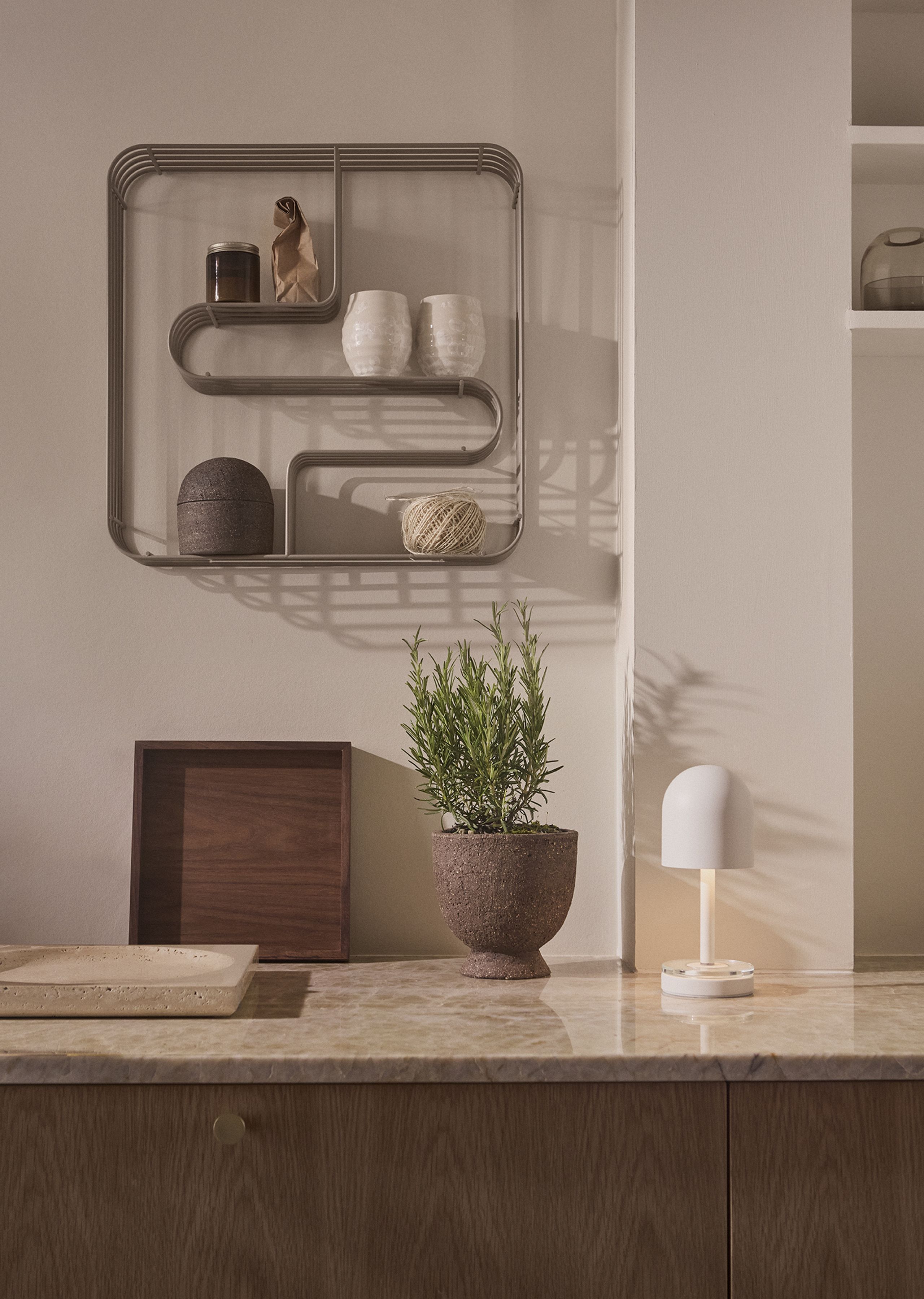 AYTM - Shelf - Curva Display Shelf Square - Black