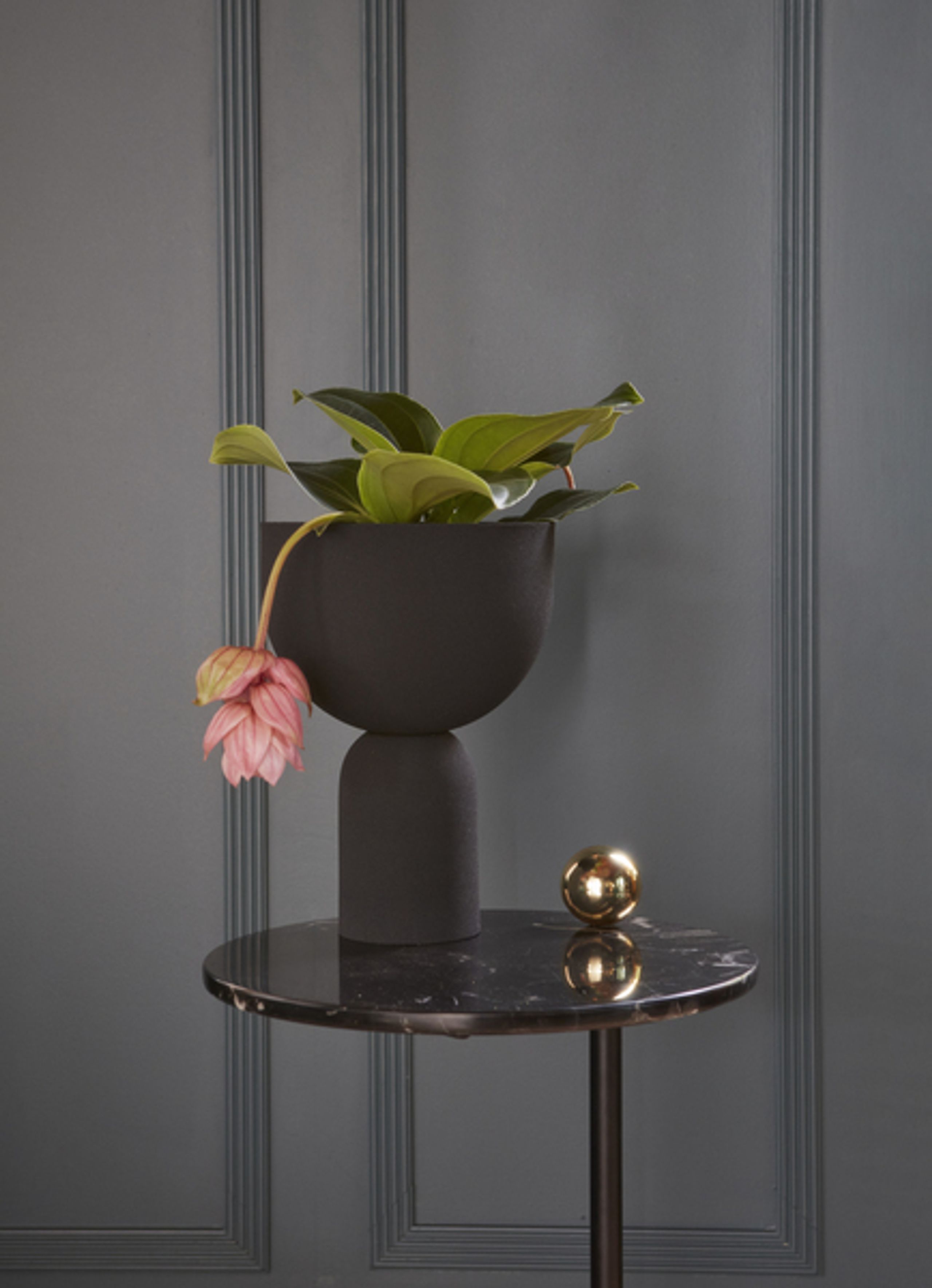 AYTM - Side table - Castellum Bord - Black