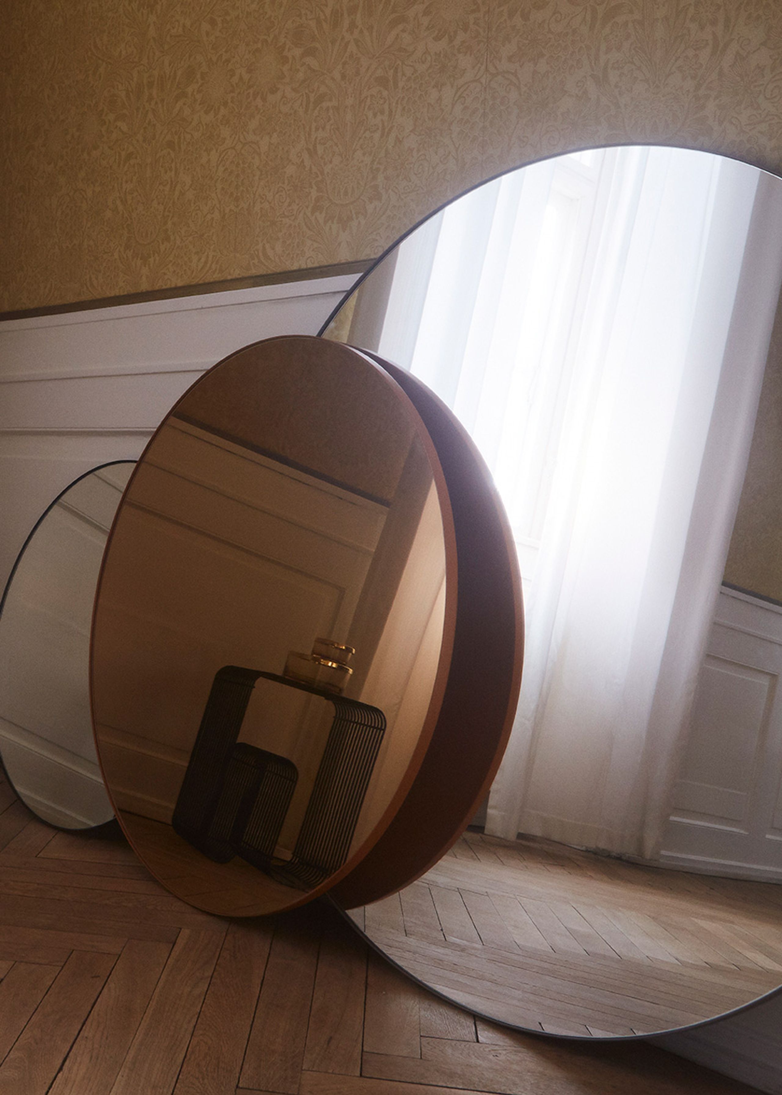 AYTM - Spejl - CIRCUM round - Amber Small