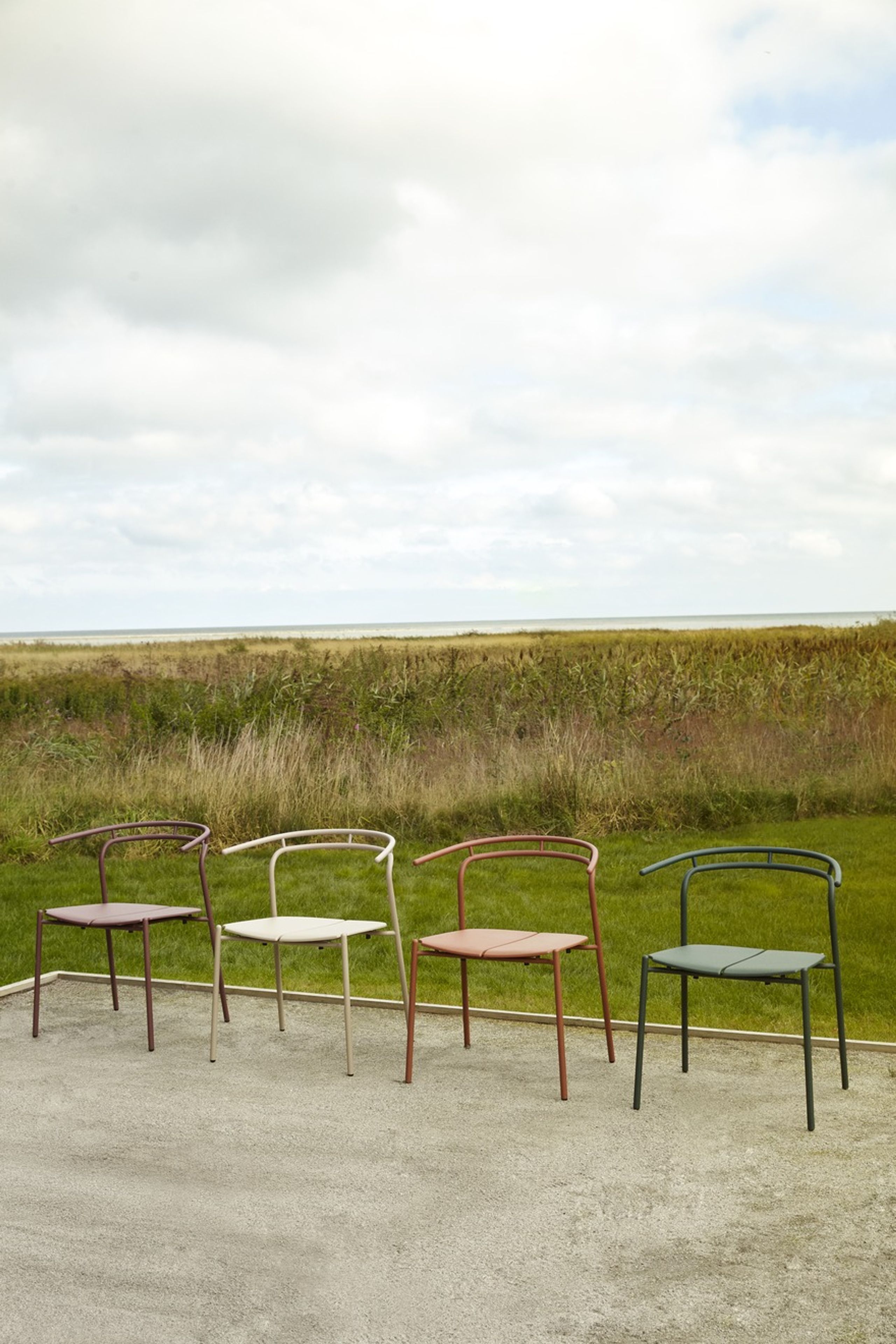 AYTM - Chair - NOVO dining chair - Forest