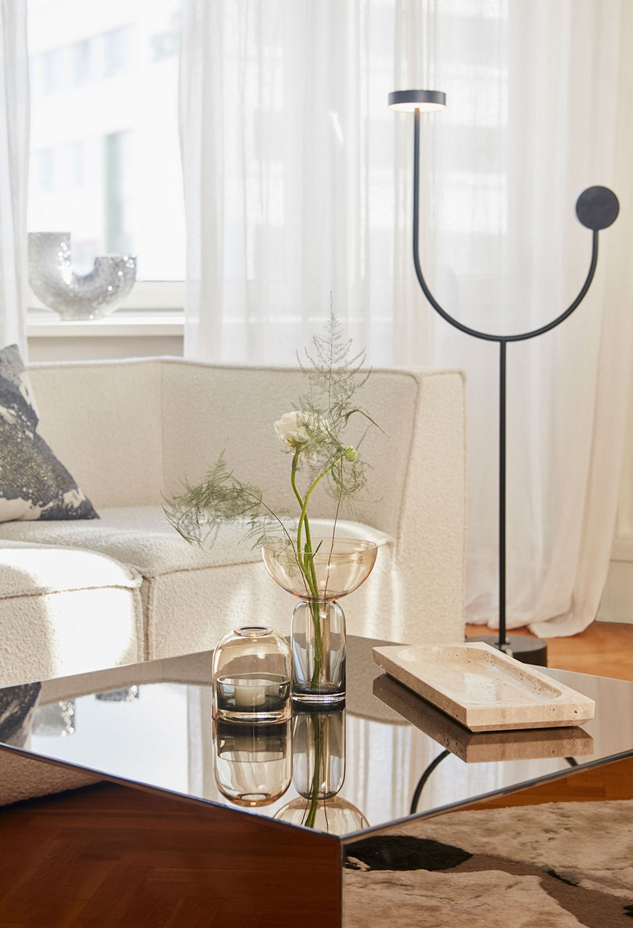 AYTM - Vase - Torus glass vase - Small - Black/Amber