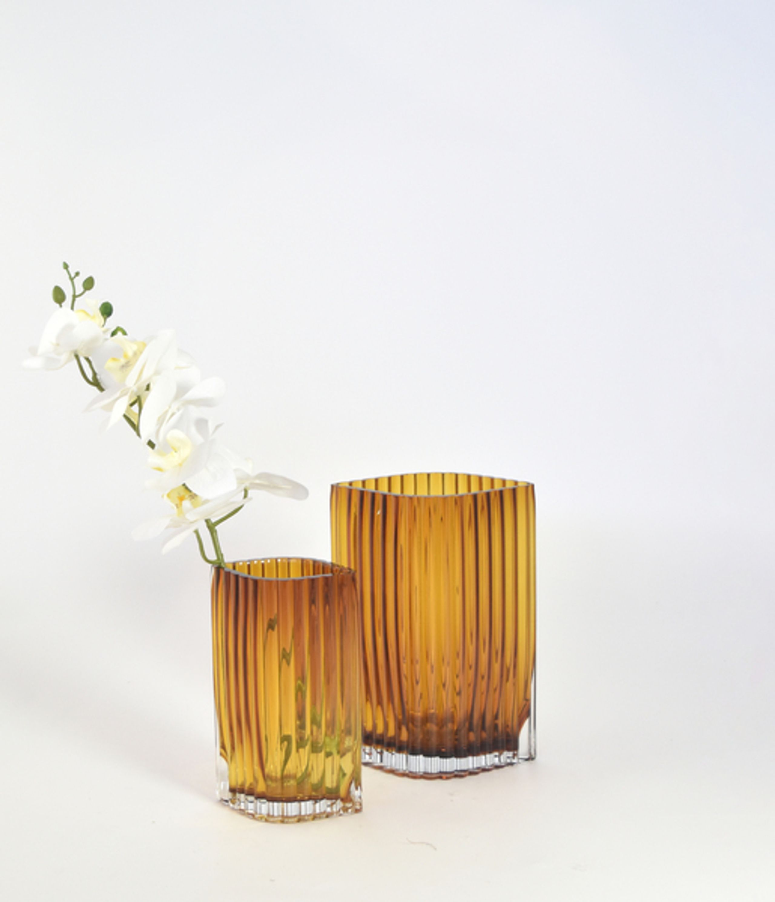 AYTM - Vase - Folium Vase - Amber