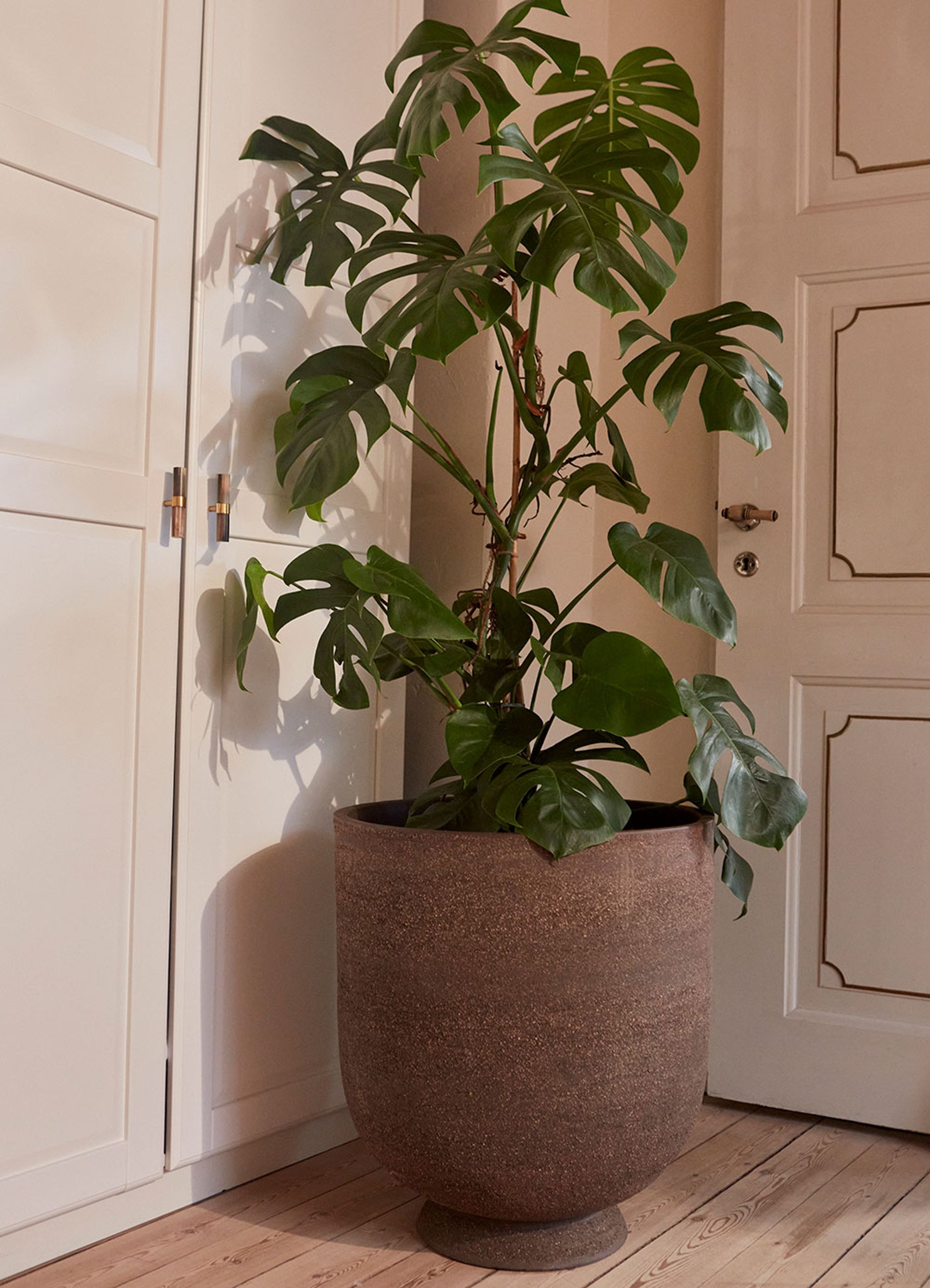 AYTM - Vase - Terra Flowerpot & Vase - S - Java Brown