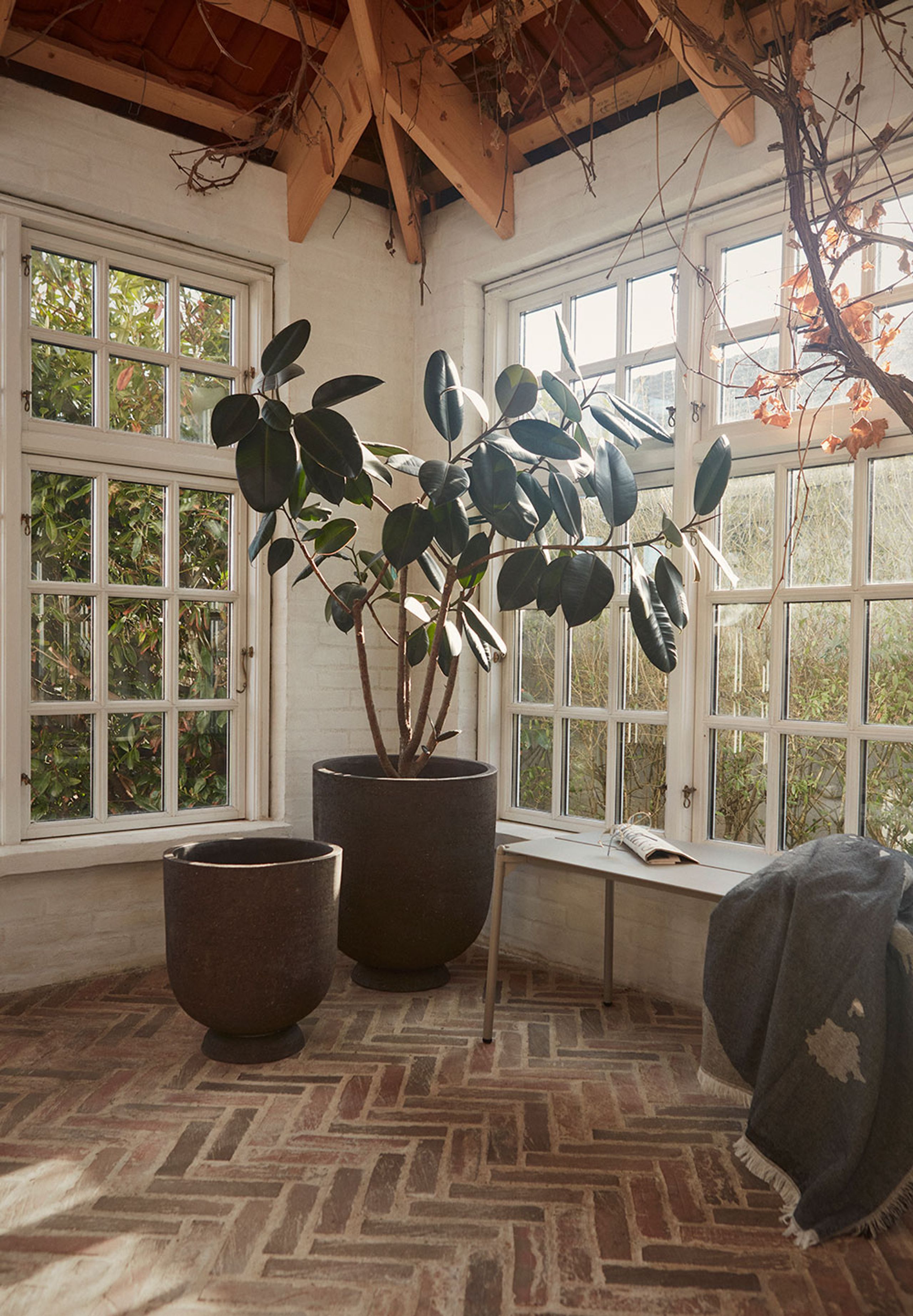 AYTM - Vase - Terra Flowerpot & Vase - S - Java Brown